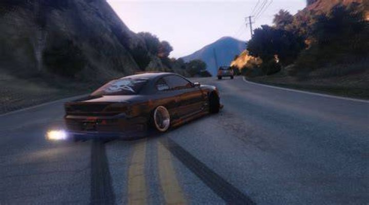 How to drift in gta 5
