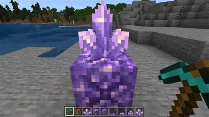How to find amethyst in minecraft bedrock