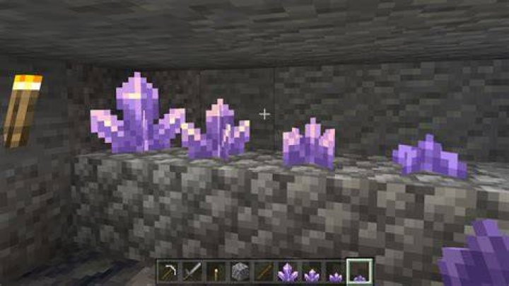 How to get amethyst shard in minecraft