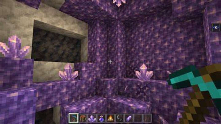 How to mine crystals in minecraft