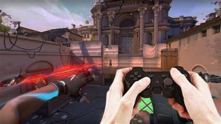 How to play valorant with controller on pc
