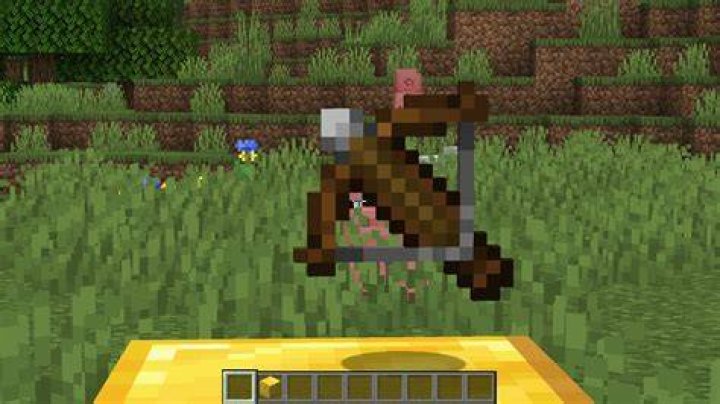 How to shoot a crossbow in minecraft