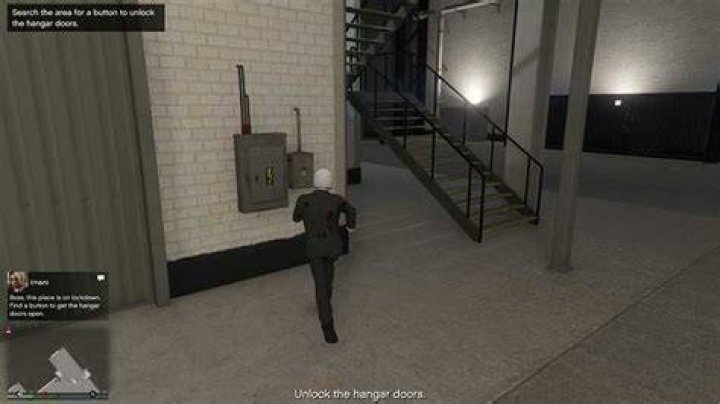 How to unlock hangar doors gta